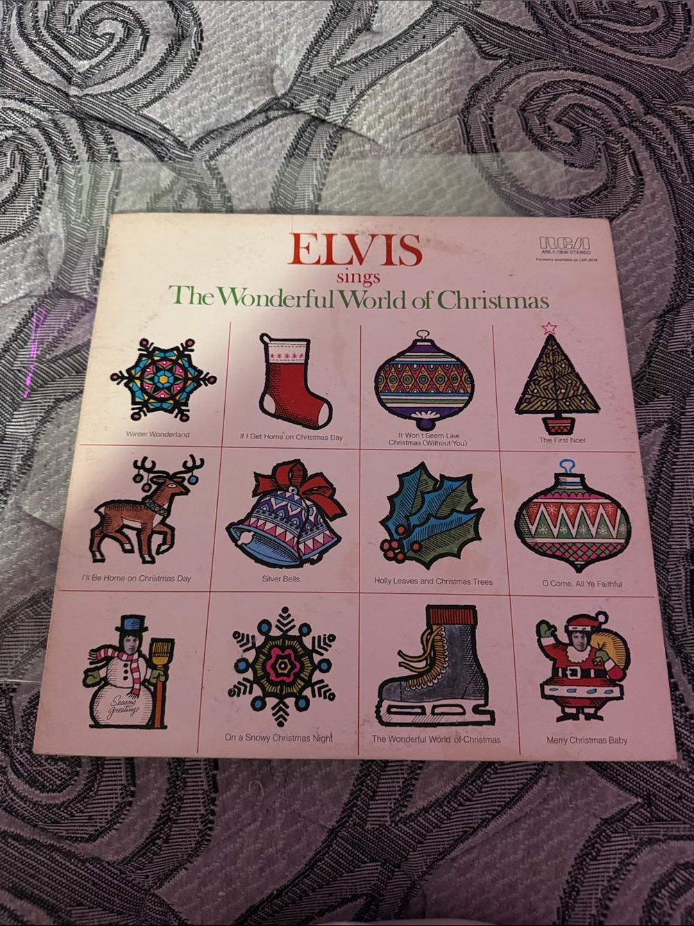 ELVIS White and Red Holiday Album